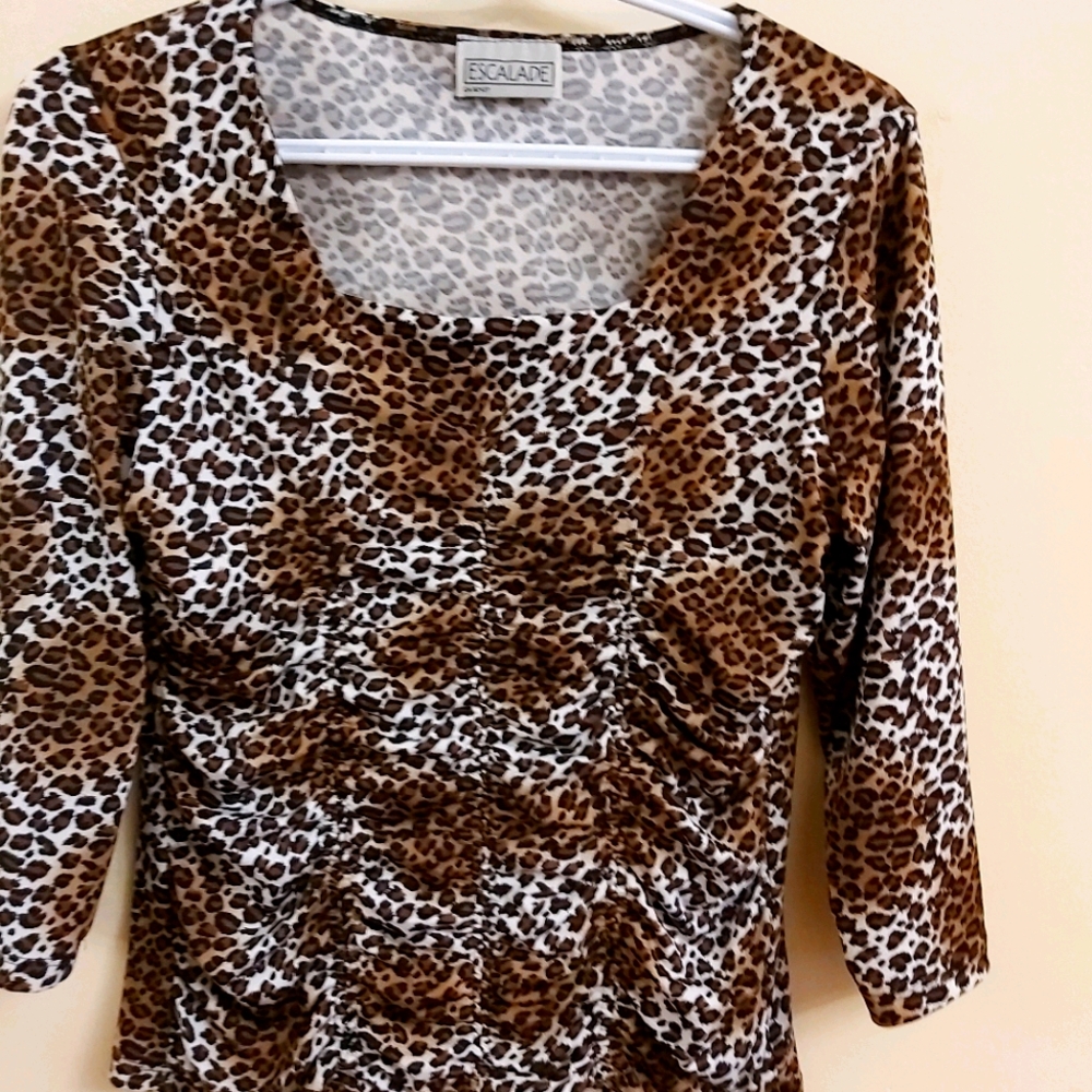 Escalade Leopard Print top